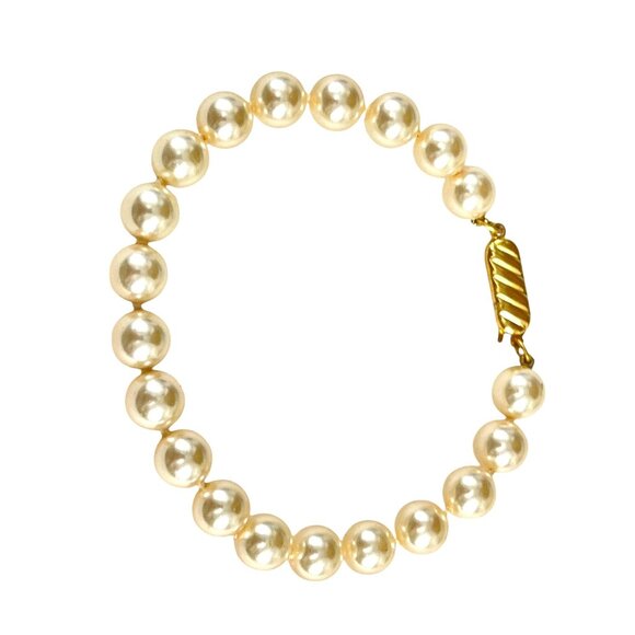 Vintage Faux Pearl Bracelet Gold-Tone Clasp Timeless Formal Special Occasions - Picture 1 of 7